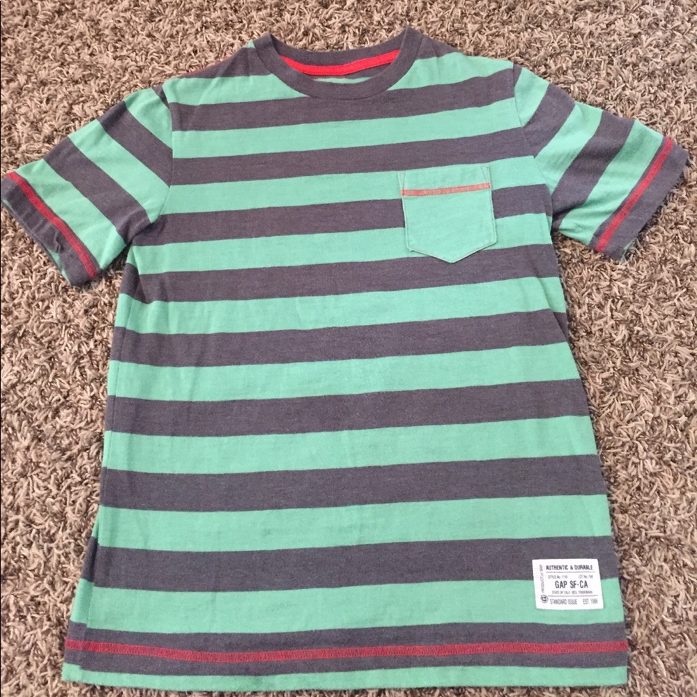 Gap tee
