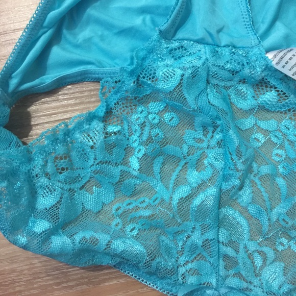 LACE SET with underwire bra - Picture 5 of 8