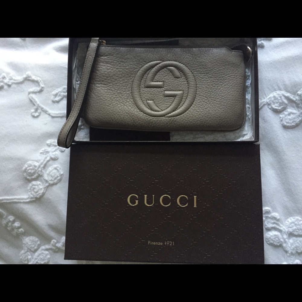 Gucci wristlet