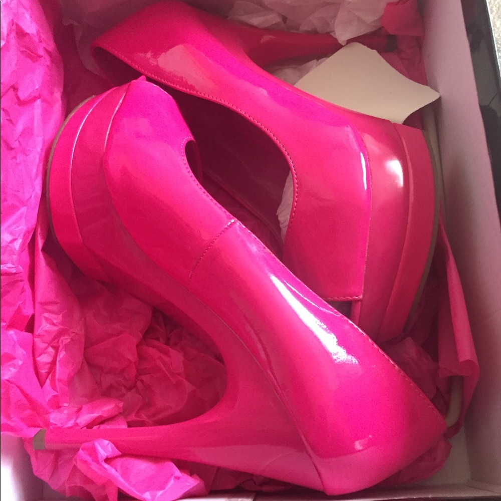 Sz 9 eye candy pink heels