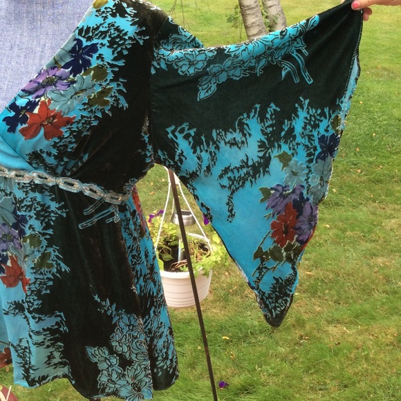 Beautiful Juliette top - Picture 3 of 4