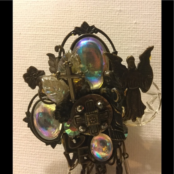 Vintage inspired Brooch. Vintage inspired - Picture 3 of 3