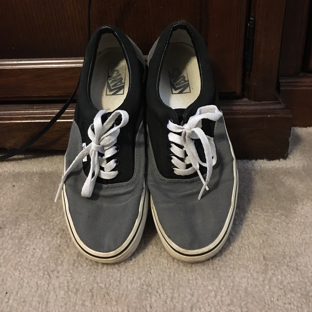 Vans sneakers (9 Women/7.5 Men)