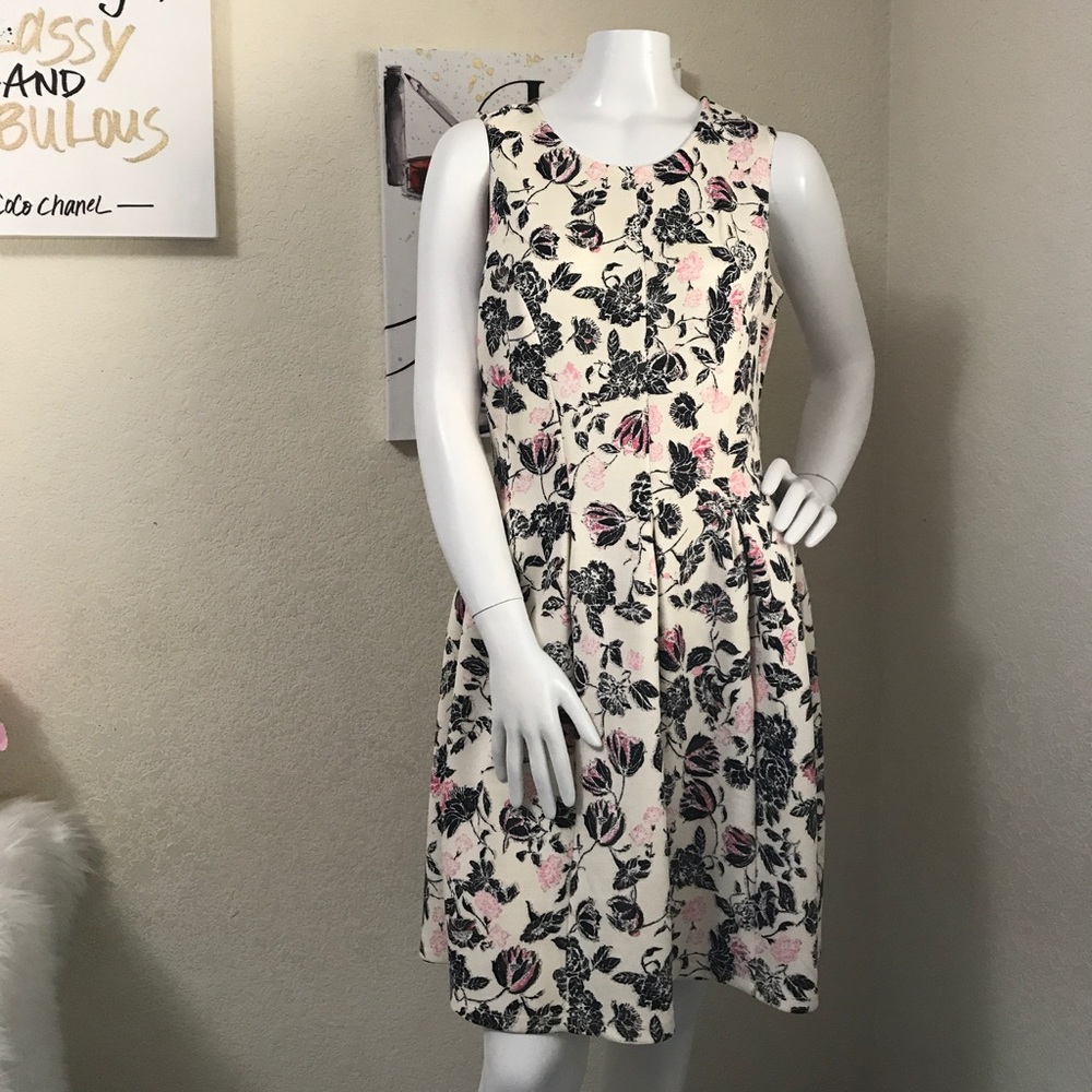 🌸🌺 FLORAL DRESS 🌺🌸