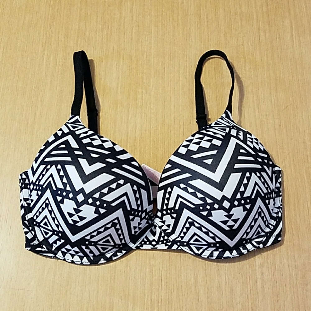 PINK VICTORIA'S SECRET PUSH- UP BRA
