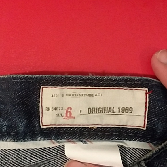 Gap - Picture 3 of 4