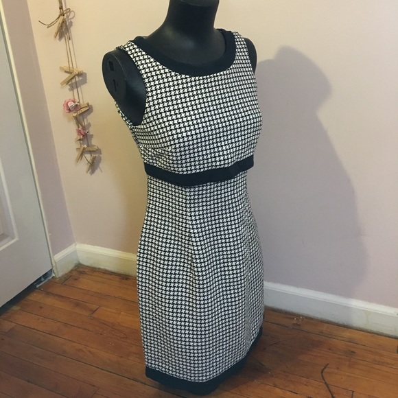 * VINTAGE * Houndstooth Tiered Sheath Dress - Picture 7 of 7