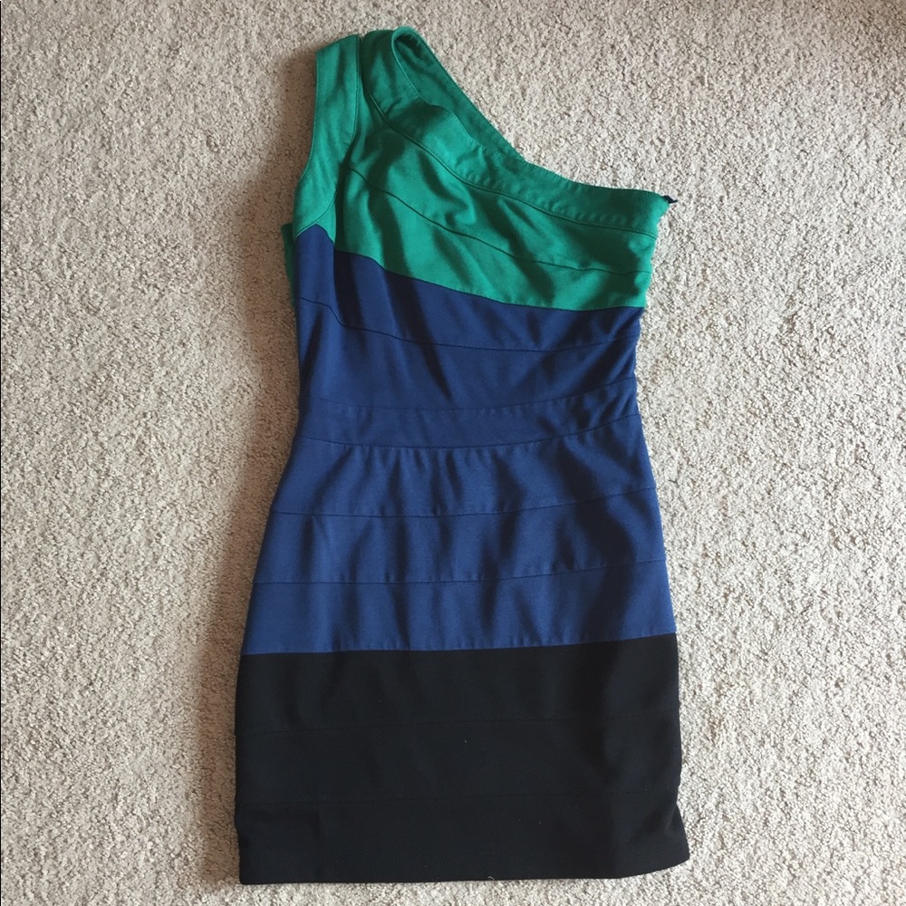 One shoulder color block dress