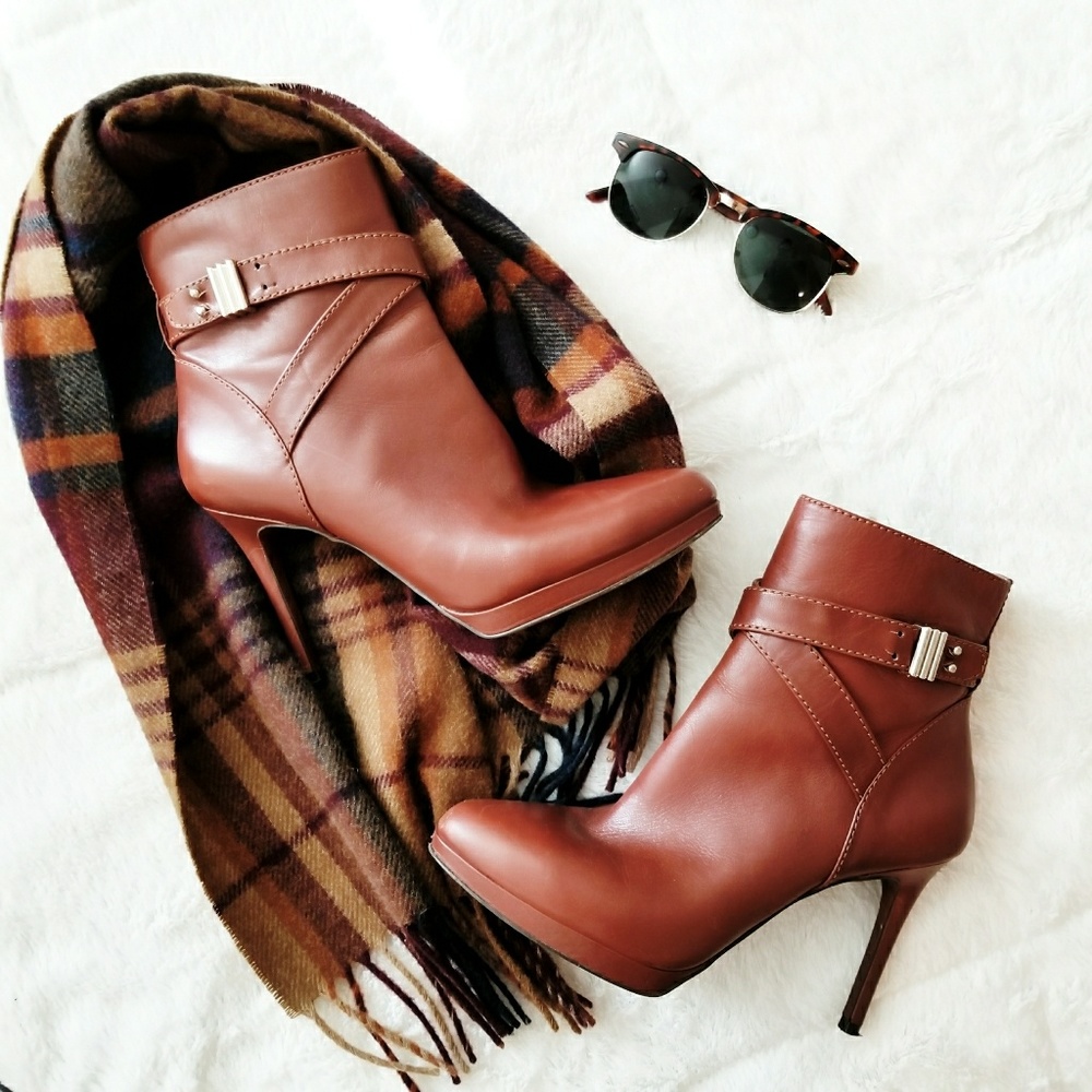 Enzo Angiolini Dalyons Leather Booties
