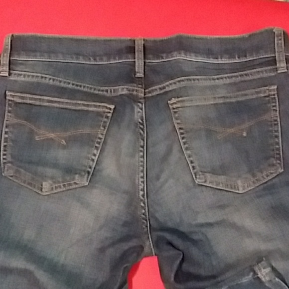 Gap - Picture 3 of 4