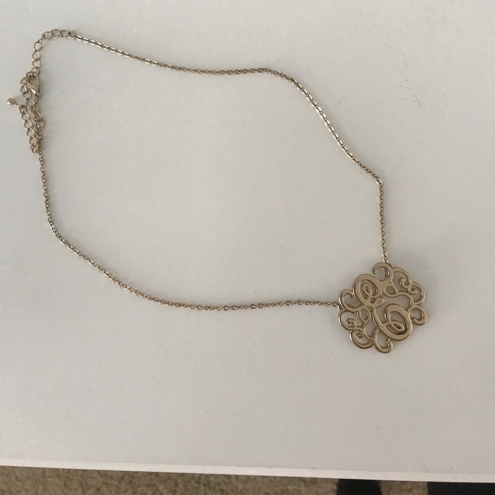 E initial monogram necklace - Picture 3 of 4