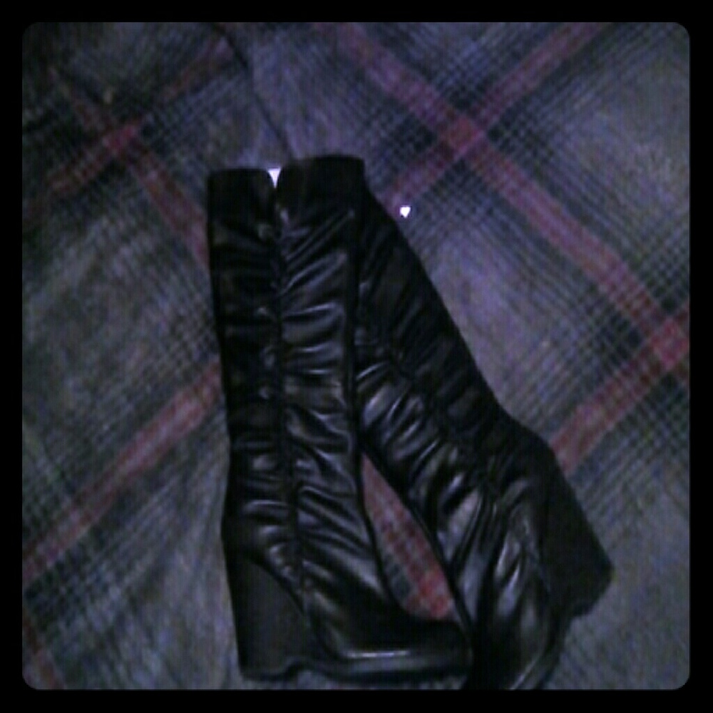 WOMENS Black Boots size 8