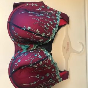 Gorgeous cacique bra