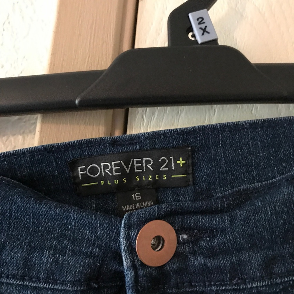 Jeans - Picture 3 of 3