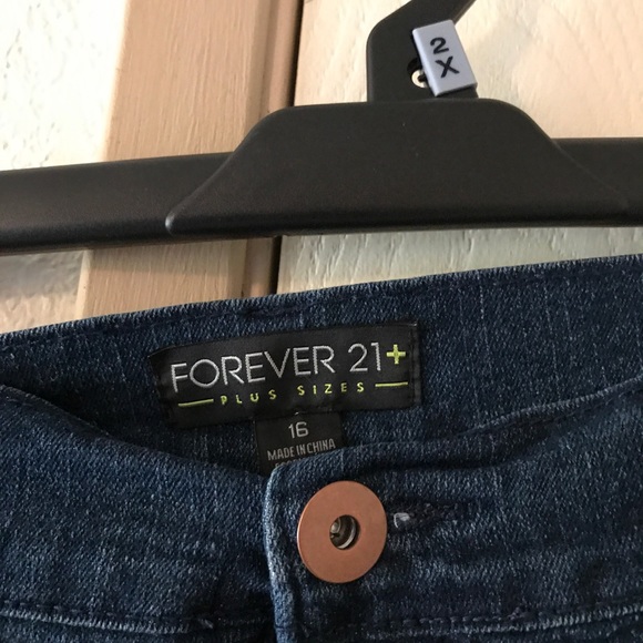 Jeans - Picture 3 of 3