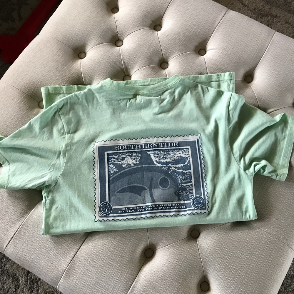 Southern Tide T-Shirt size small