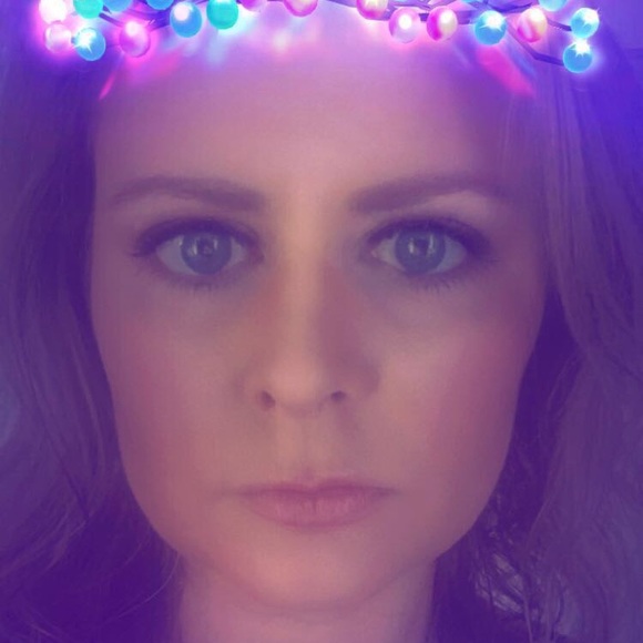 Meet your Posher, Amanda - Picture 4 of 6