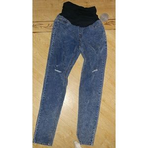 Maternity distressed skinny jeans