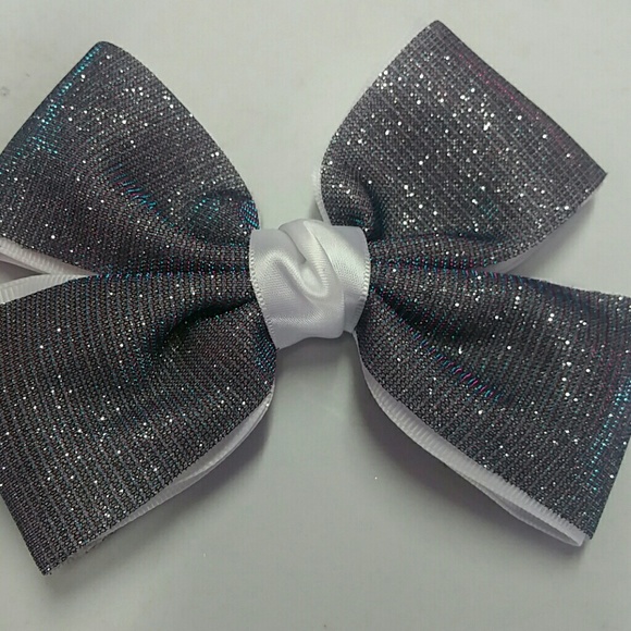 Bows - Picture 8 of 8