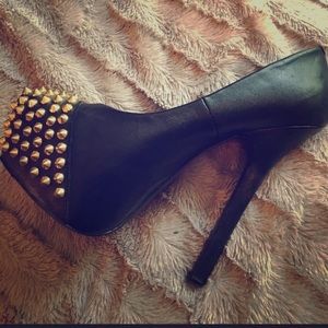Spiked heels//Steve Madden