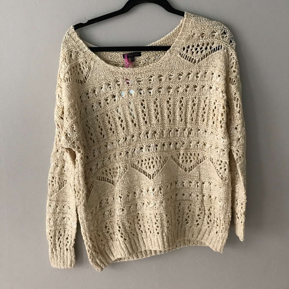 LAST ONE🍂Beige off shoulder crochet sweater - Picture 2 of 7