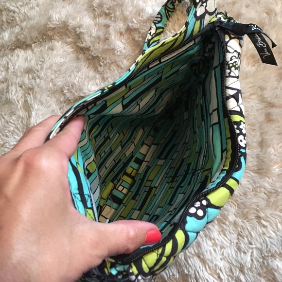 Crossbody - Picture 4 of 4