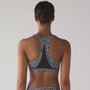 NWT Lululemon Invigorate Bra size 10