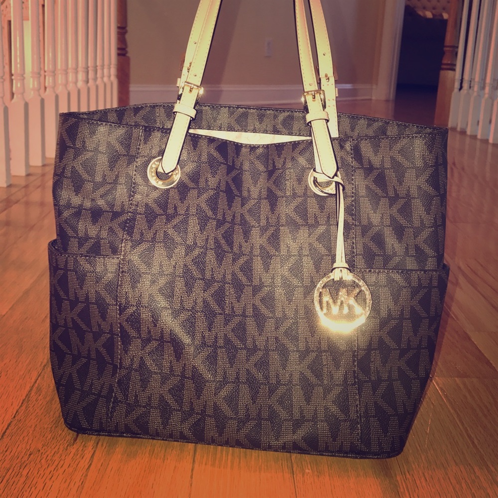 MK purse