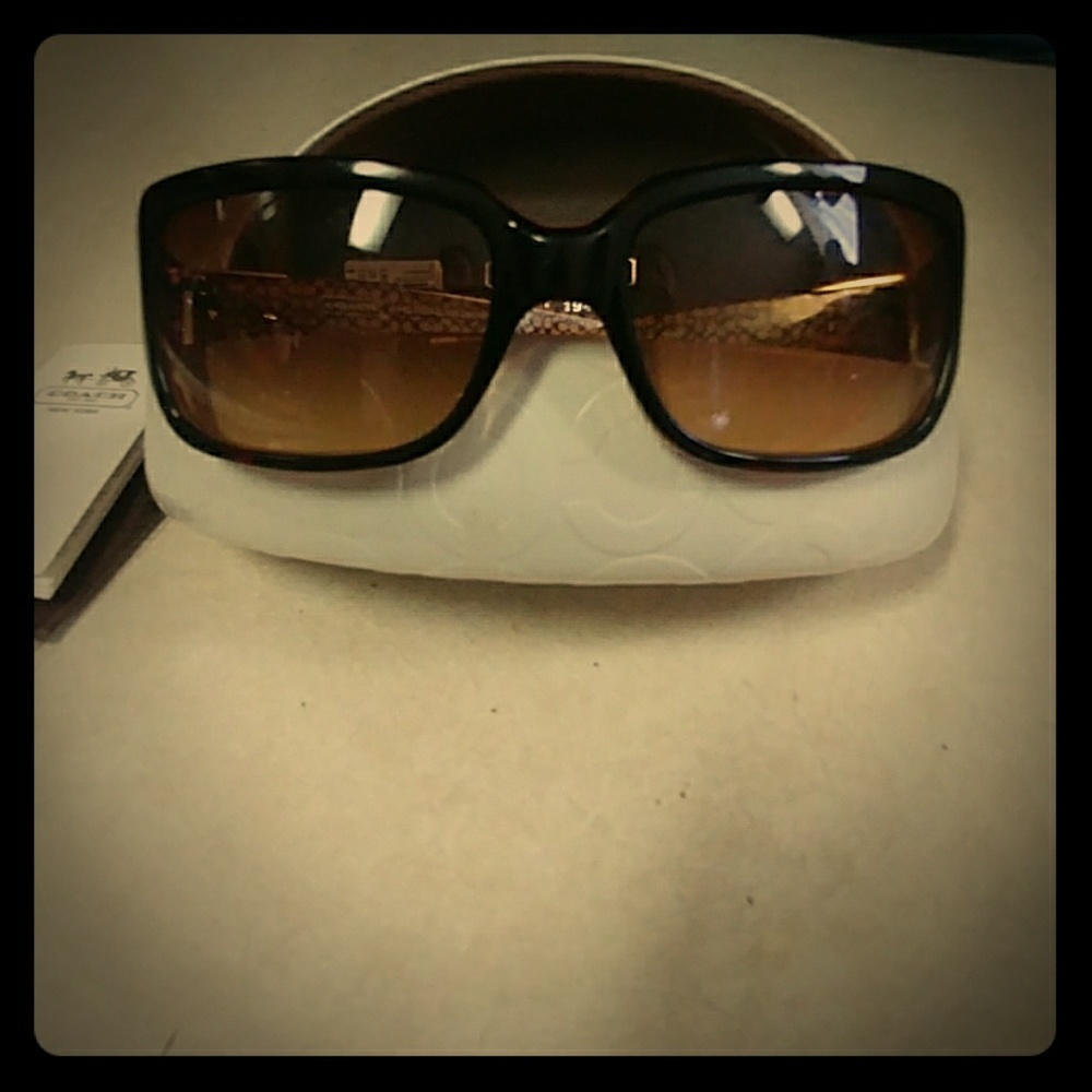 🎉Coach Delphine Sunnys in Tortoise shell 😎