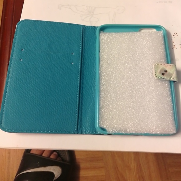 iPhone 6/6s Plus 5.5" Wallet Case with Stand - Picture 3 of 3