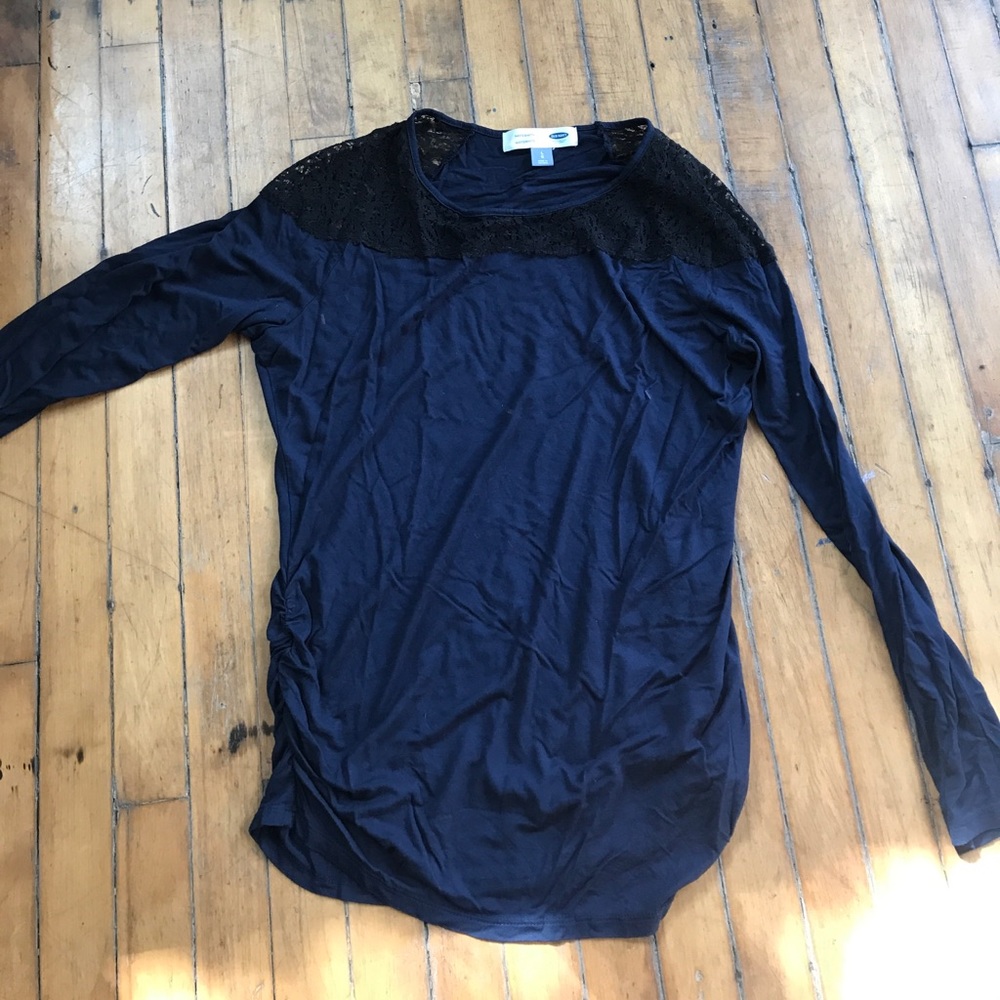 Old Navy cute lace maternity tee sz L
