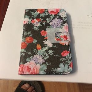 iPhone 6/6s Plus 5.5" Wallet Case with Stand