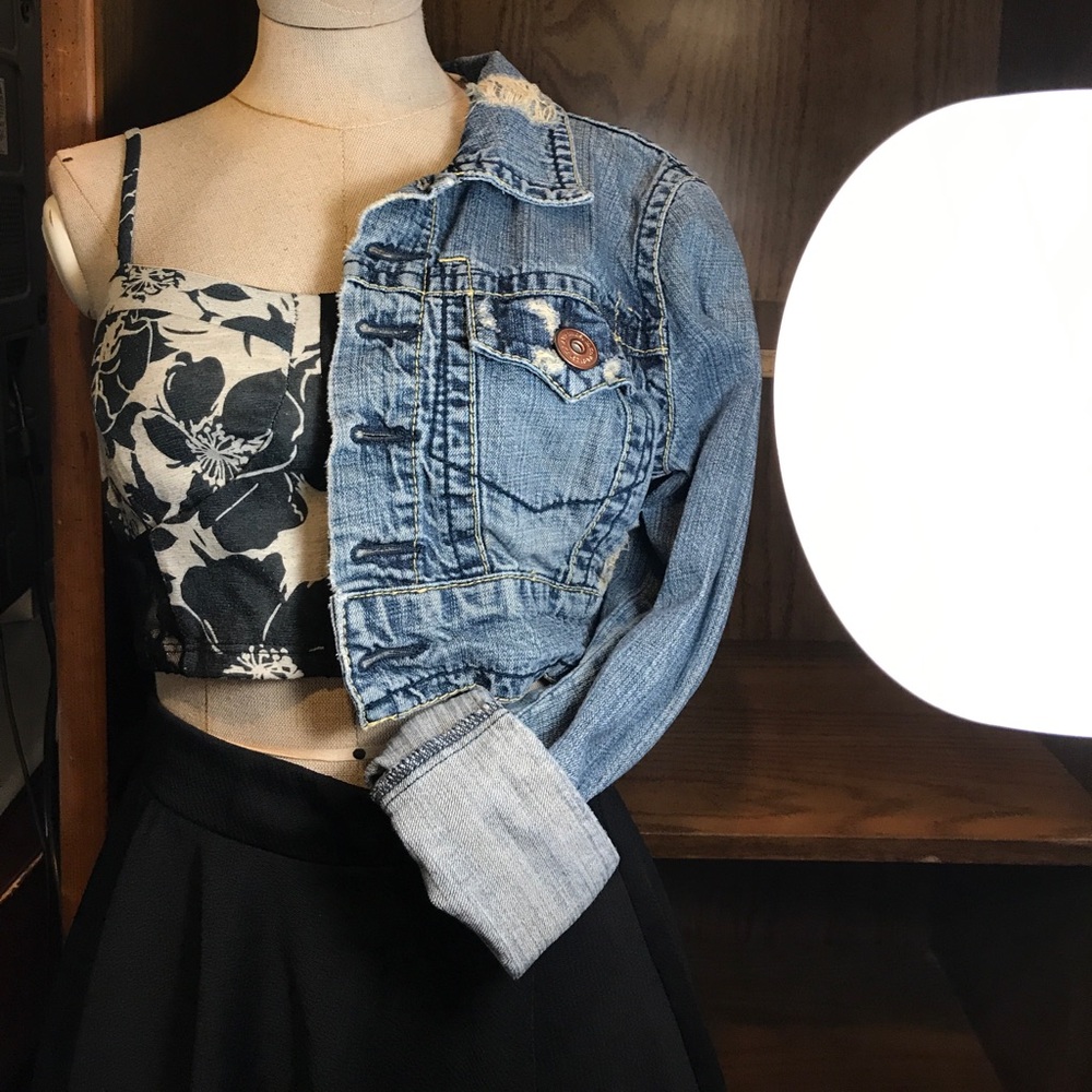 Super Cute Day To Night, Navy and White Crop Top