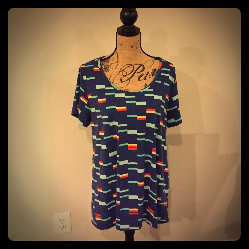 🗣LAST CALL☎️💲5️⃣Lularoe Classic T‼️