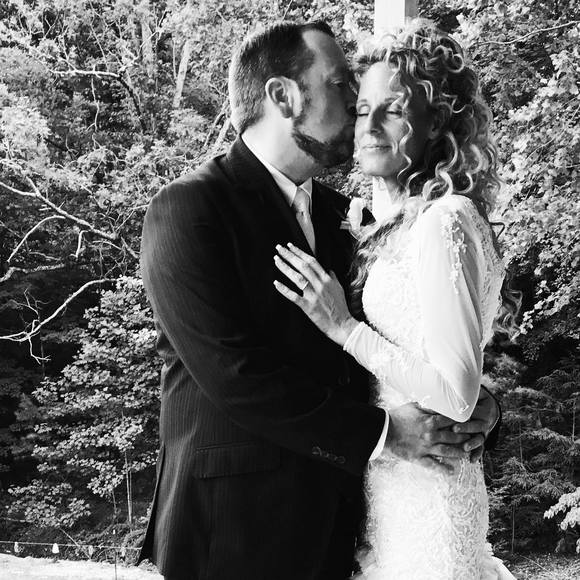 Meet your Posher, Tonyjulie - Picture 1 of 1