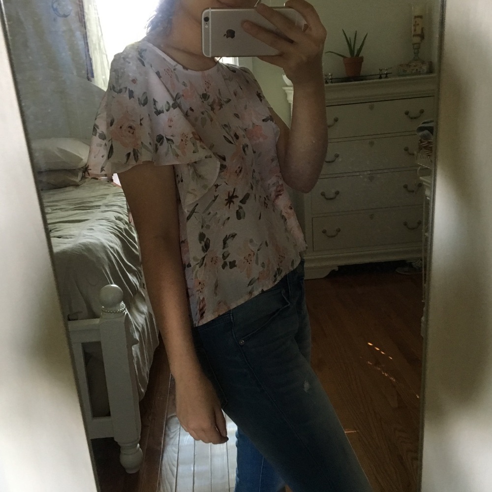 Flows floral top