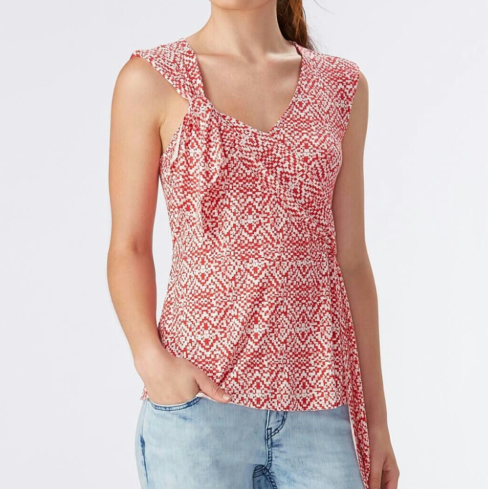 Asymmetrical Tie Front Tank