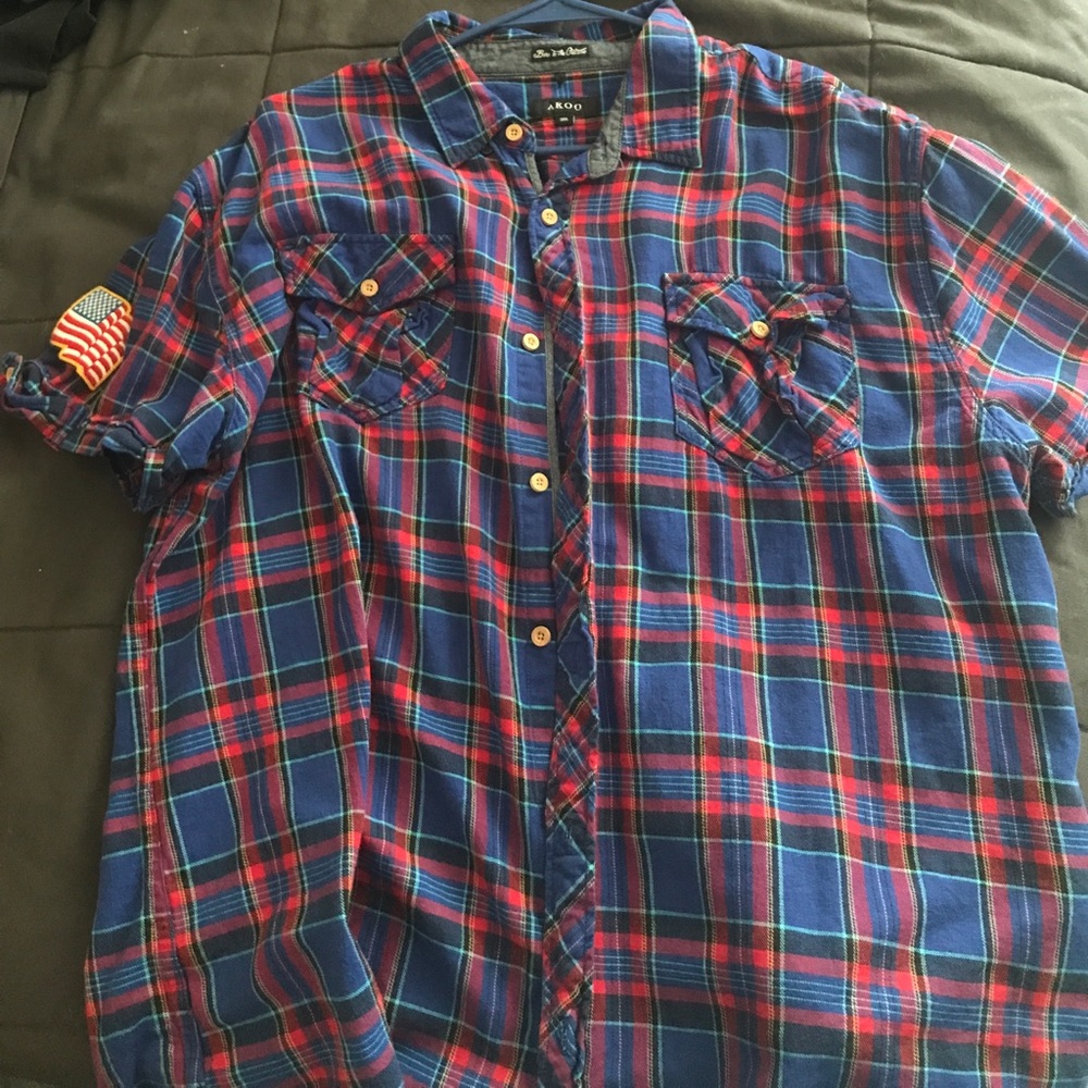 Akoo button up