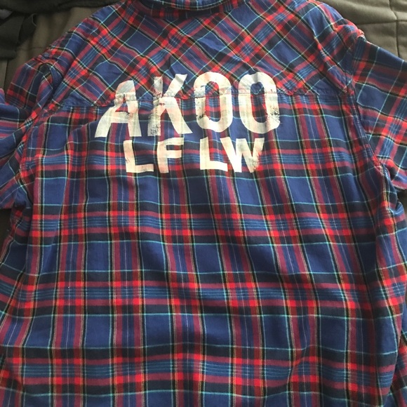 Akoo button up - Picture 2 of 2