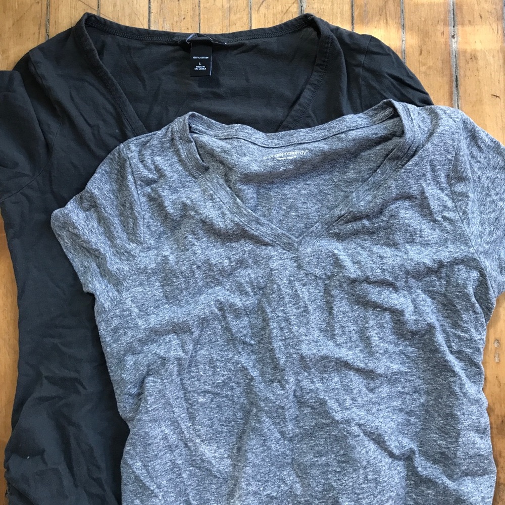 Sz L Maternity gray v neck tees