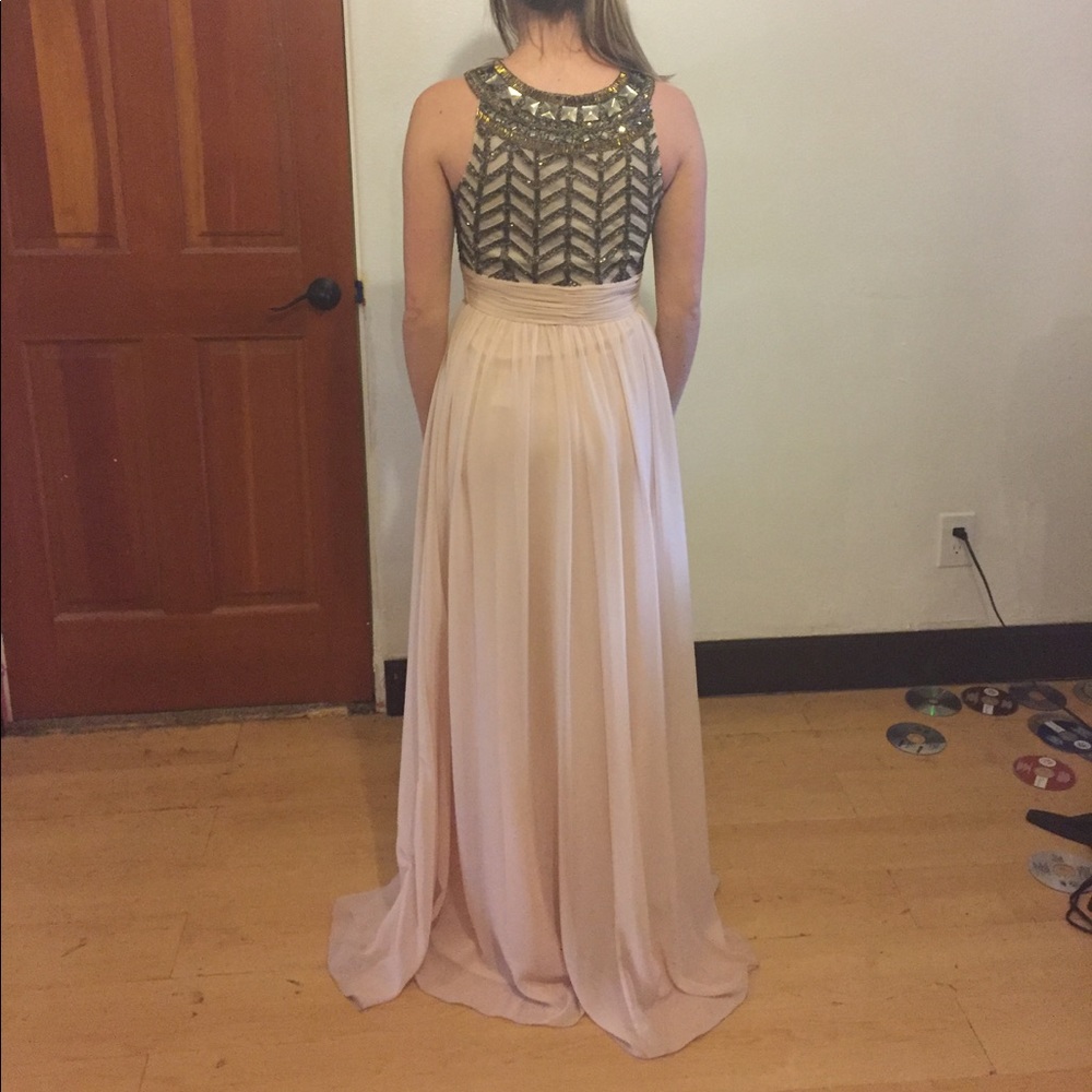PROM/ FORMAL DRESS - Picture 2 of 3