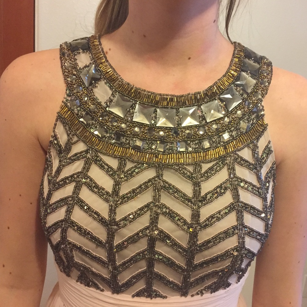PROM/ FORMAL DRESS - Picture 3 of 3