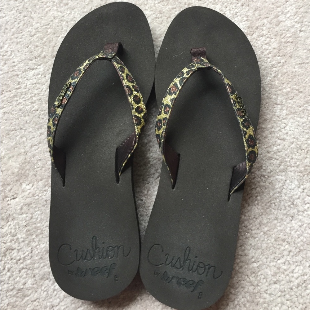 Cushion by Reef Leopard Flip Flops, Sz 8