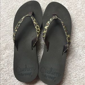 Cushion by Reef Leopard Flip Flops, Sz 8