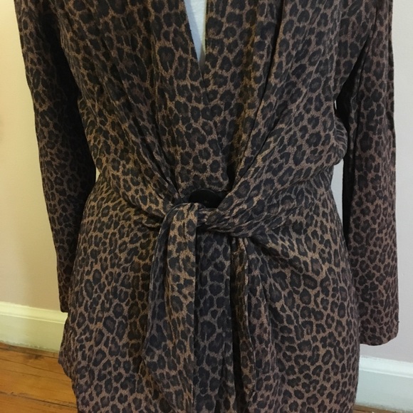 SOLD! * VINTAGE * Leopard Print Blazer - Picture 3 of 4