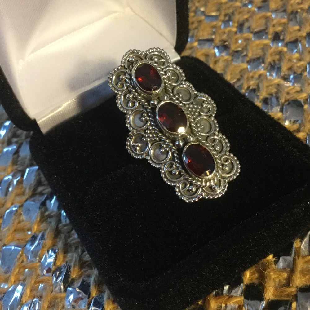 AMAZING Genuine Garnet Ring ! - Picture 4 of 7