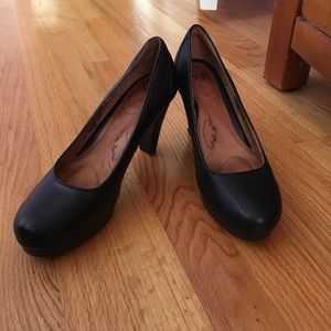 Sofft Black Heels