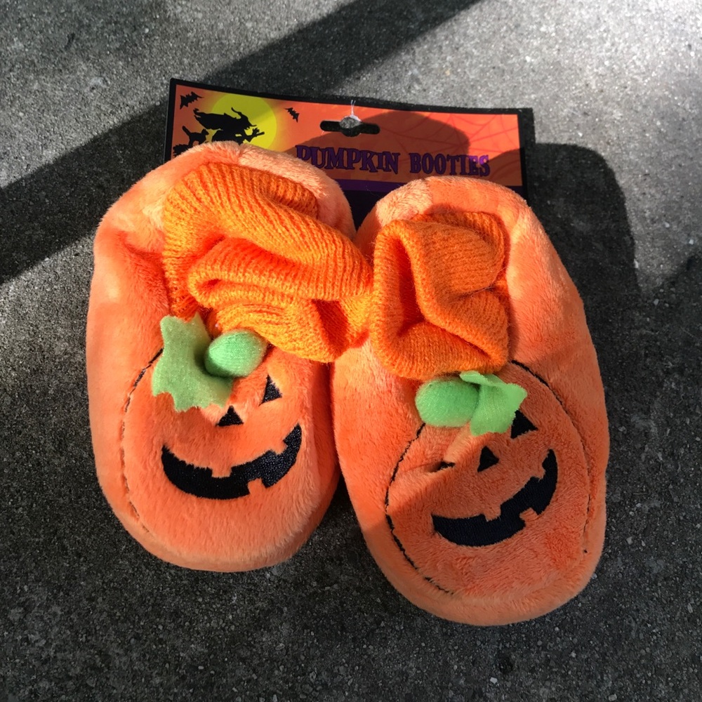 🎊 CLEARANCE! Infant Halloween pumpkin booties
