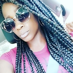 Meet your Posher, Kayla