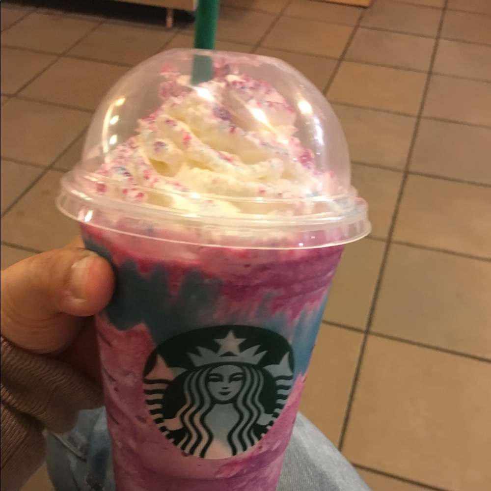 Meet your Posher, Esther